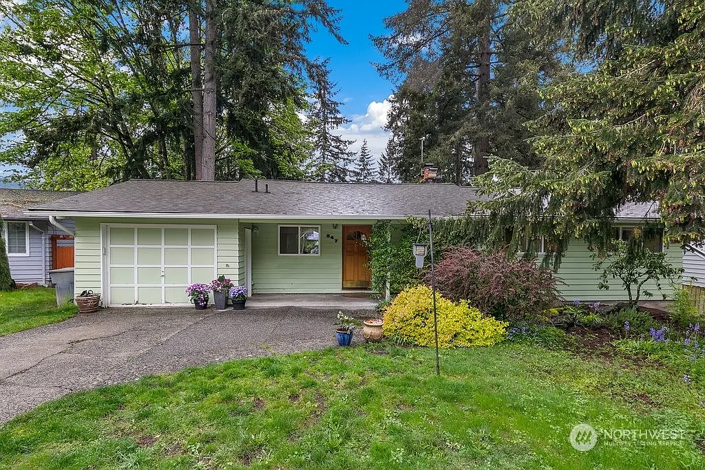 547 157th Avenue SE photo 1