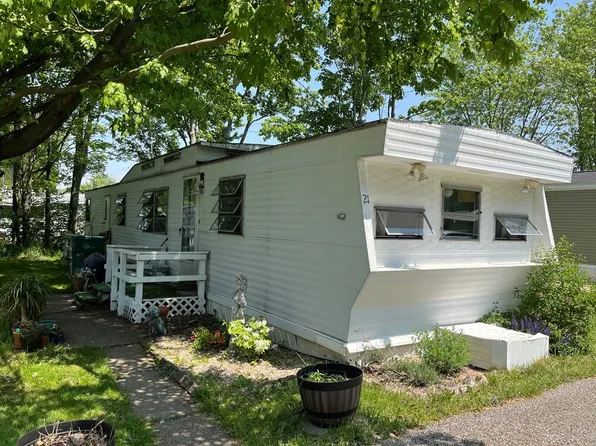 21 Aspen Dr, Mc Kean, PA 16426