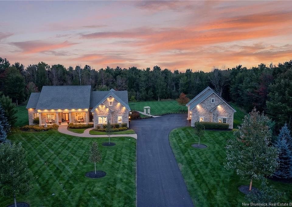 1st image of 155 Boundary Dr