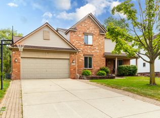 5470 Mill Race Way, Commerce Township, MI 48382