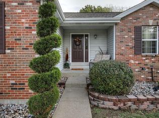 57 Savoy Dr, Lake Saint Louis, MO 63367