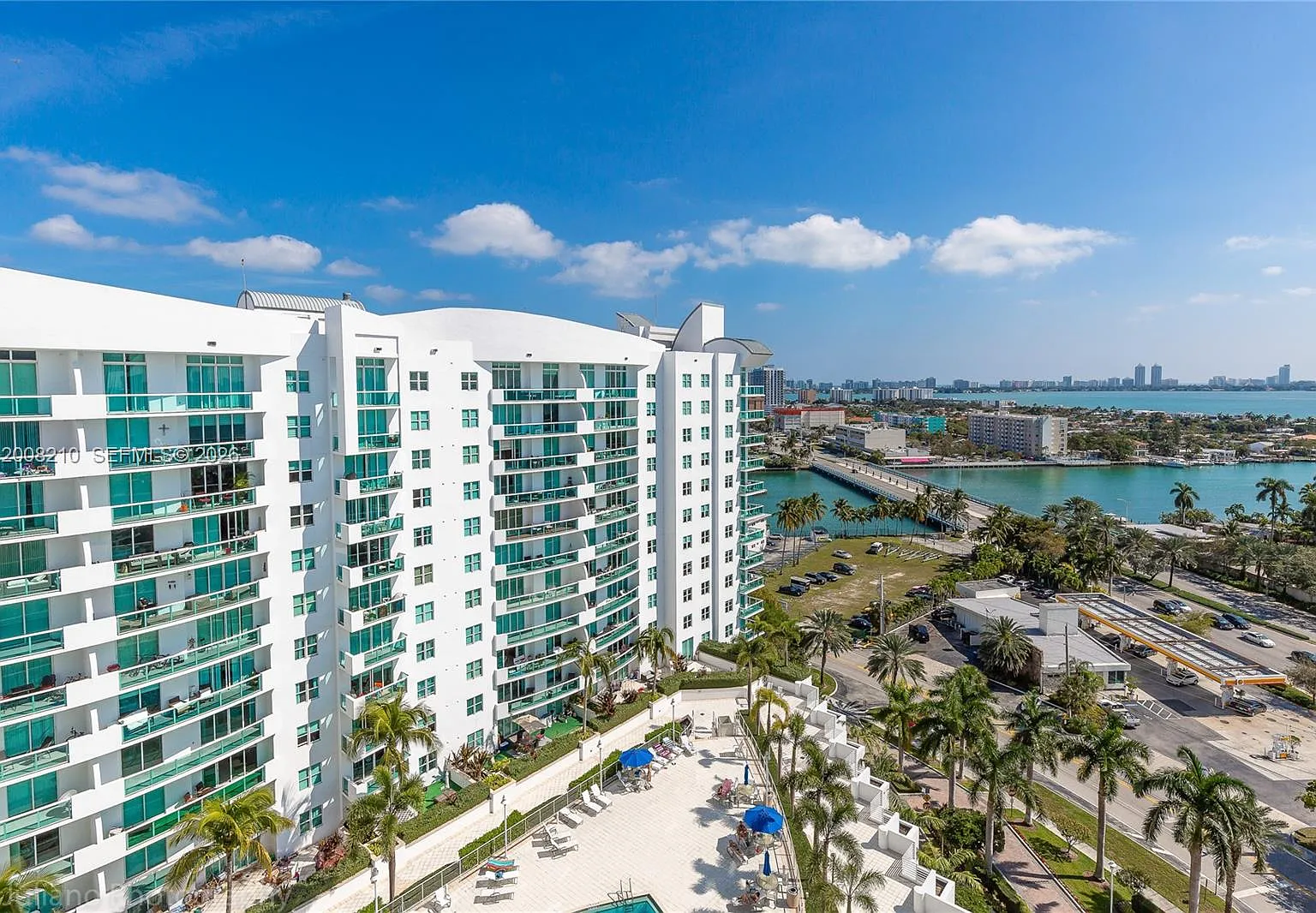 360 Condo A — Photo 3