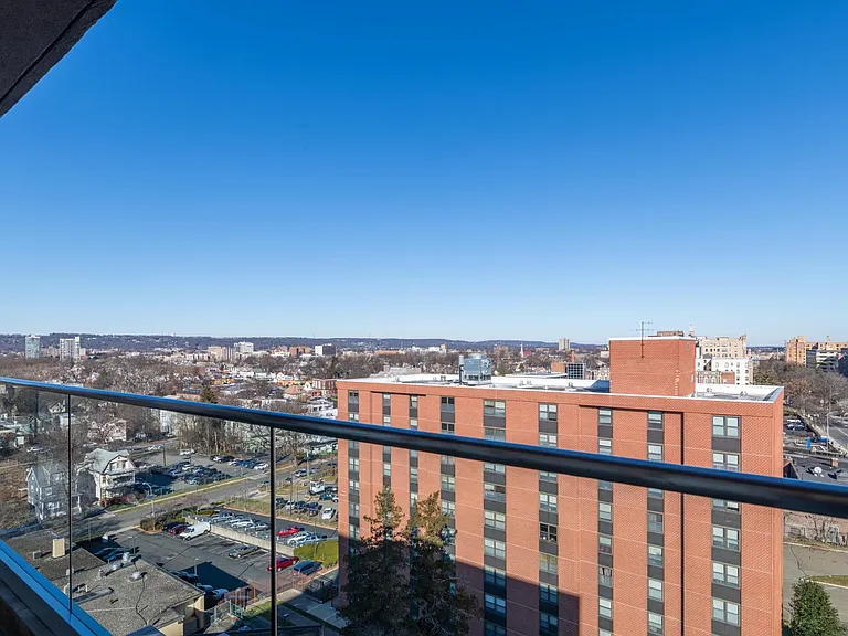 123 S Munn Avenue — Photo 36