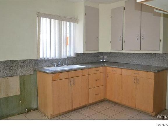 4th image of 3427 Drew St