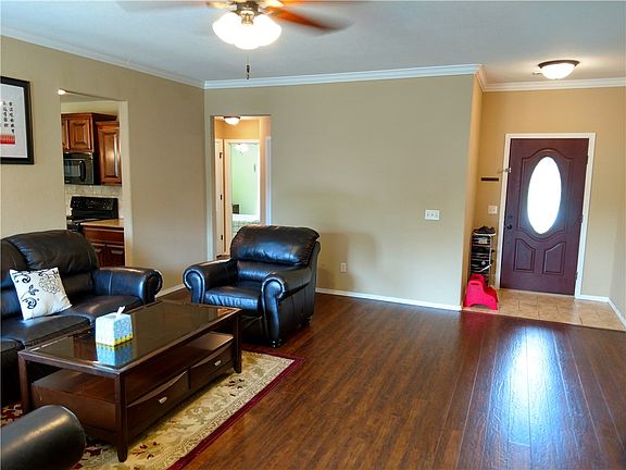 3rd image of 1401 Blue Willow Ave