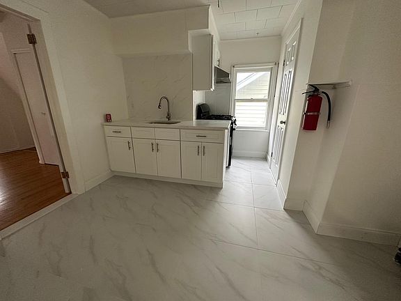 2nd image of 12 Beekman St Floor 3