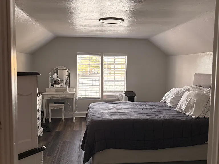 1884 Lakeview Dr #1 — Photo 17