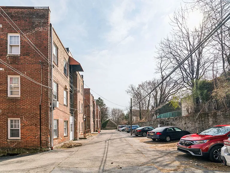 2254 Bryn Mawr Ave — Photo 43