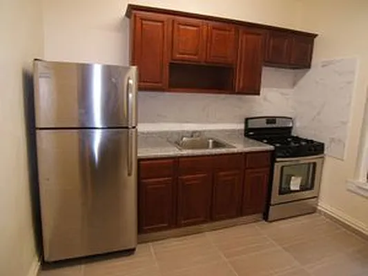 Rented by Camelot Realty Group | media 10