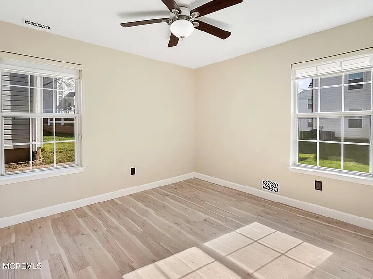 103 Hyacinth Ln — Photo 15