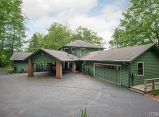 2221 W Christy Trl, Sapphire, NC 28774