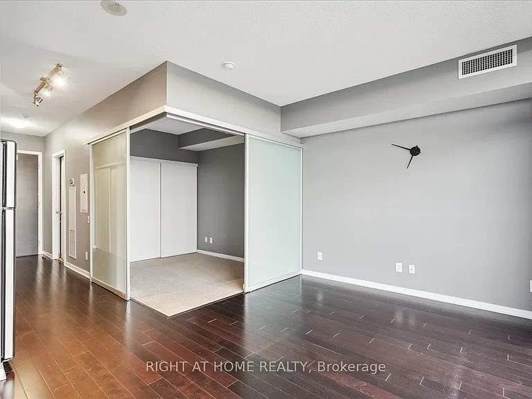 105 Queens Cay W #1607 — Photo 19