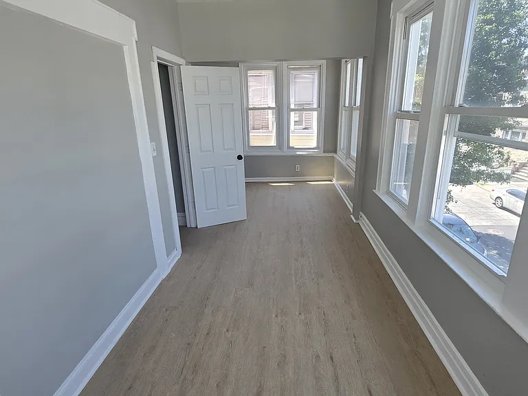 180 Columbia Ave #G2 — Photo 2