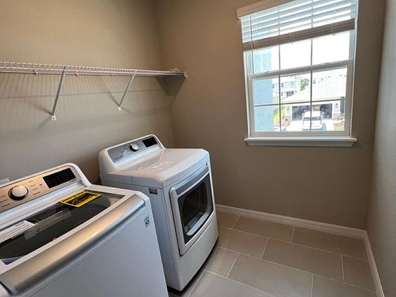 5th image of 2072 Midnight Pearl Dr