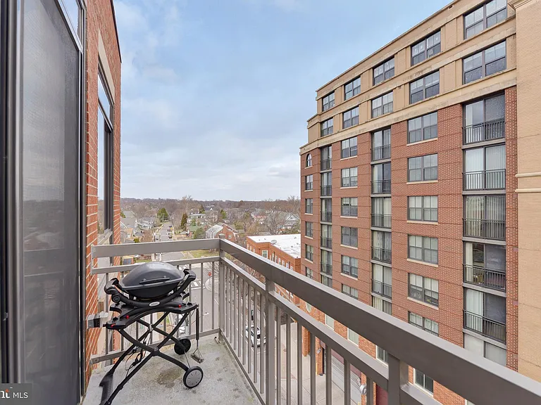 1200 N Hartford St #601 — Photo 22