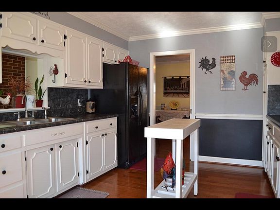 5th image of 4015 Westover Dr