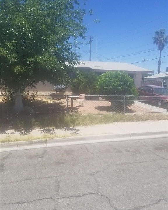 1st image of 1104 Eleanor Ave