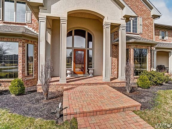 2nd image of 2930 Oak Hill Ct