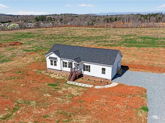 2nd image of 1467 Thayer Rd