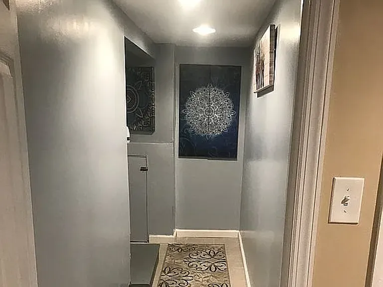 Magnolia Ave — Photo 6