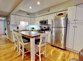 152 Prince St APT 6, Boston, MA 02113