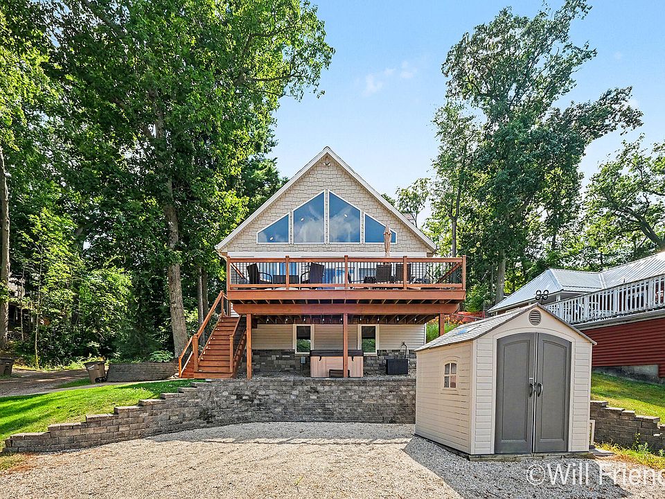 1st image of 12375 Woodland Park Dr NE