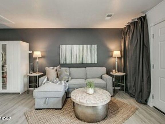 3rd image of 830 E Maryland Ave #2