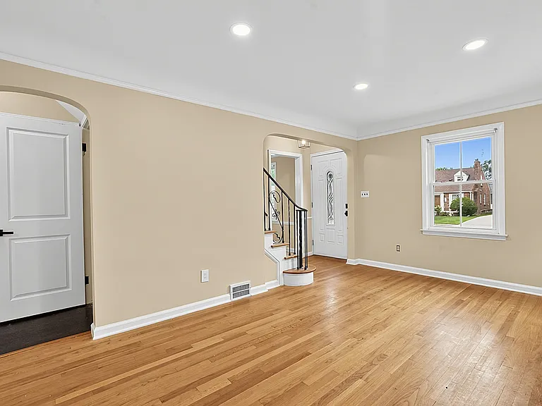 724 N Mildred St — Photo 4