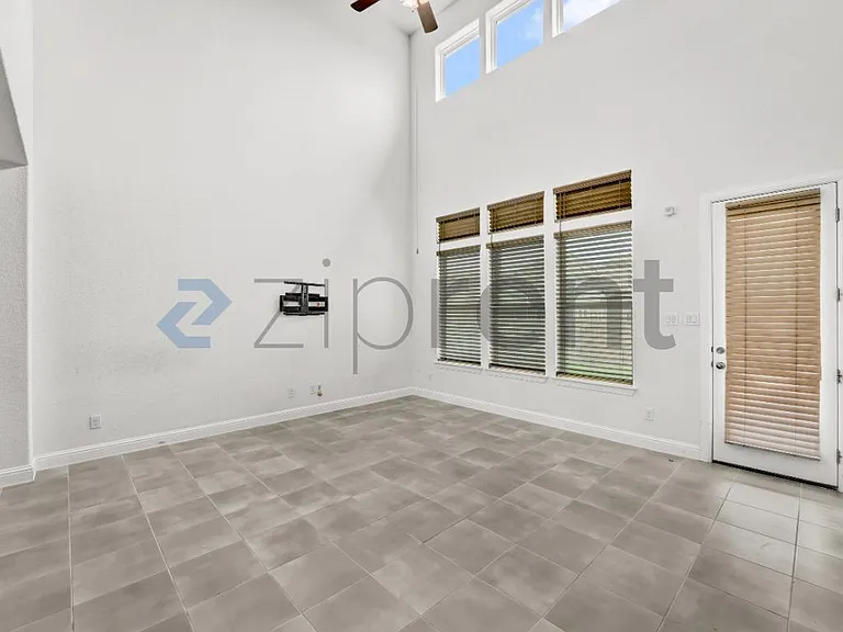 6405 Golden Bough Ln — Photo 13