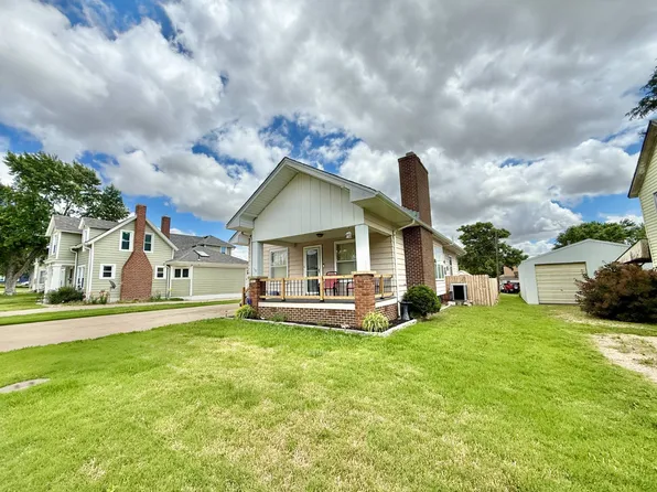 215 E Court St, Lincoln, KS 67455