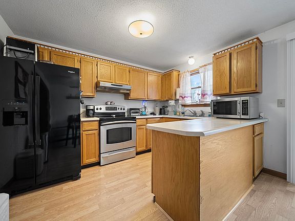 2nd image of 93 Queen Street