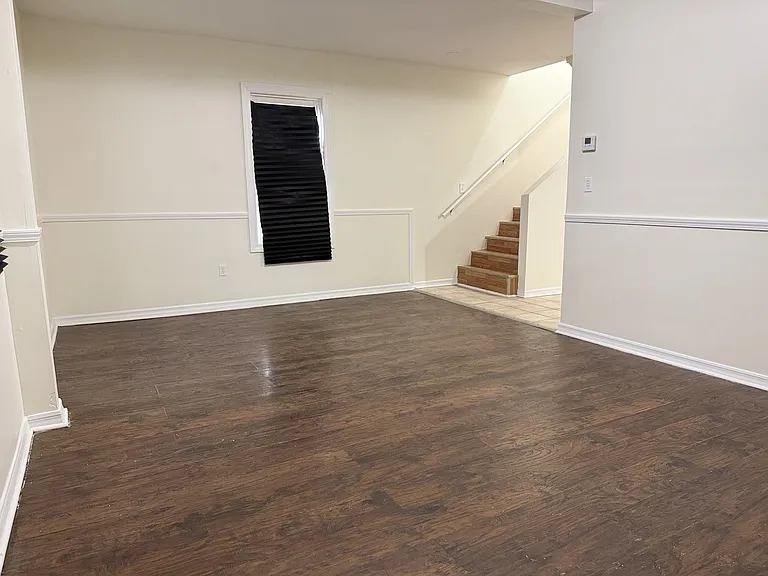 8307 S Buffalo Ave #1 — Photo 4