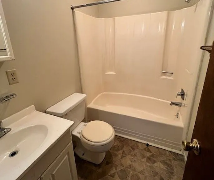 103 Teakwood Dr — Photo 3