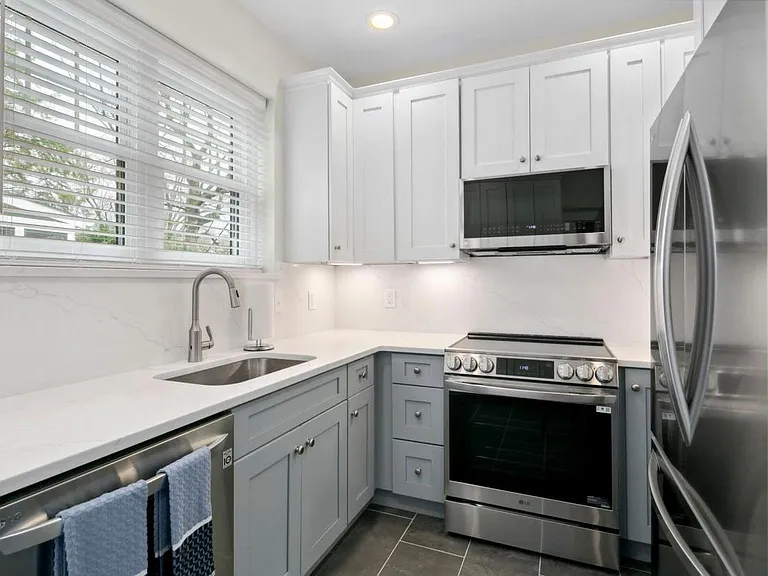 3643 Jenifer St NW — Photo 17