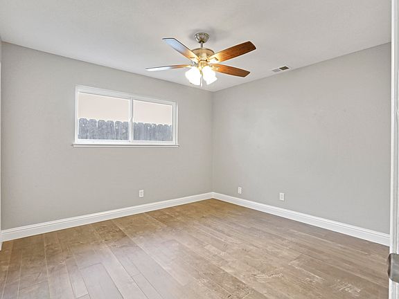 5th image of 2961 Caronette Ln