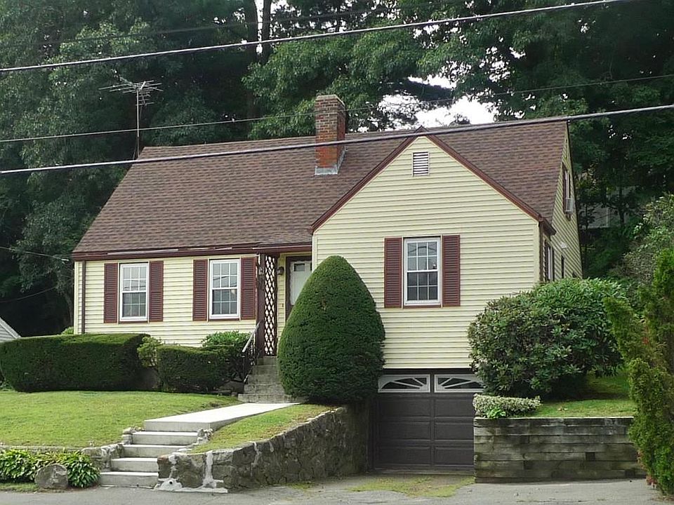 1st image of 728 Lynnfield St