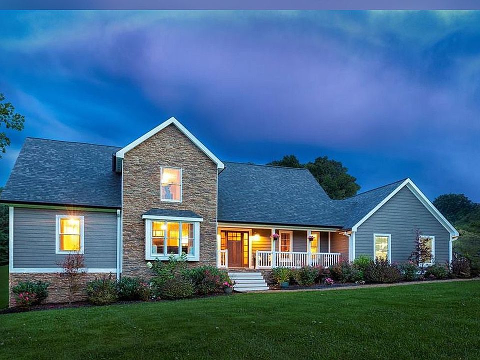 Cement Board Siding/Stone