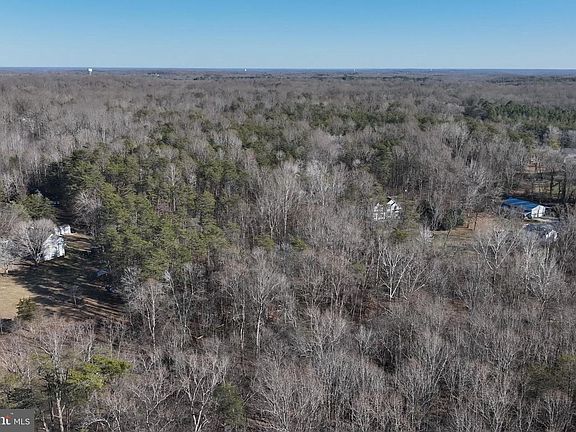 3rd image of 17J Stefaniga Rd