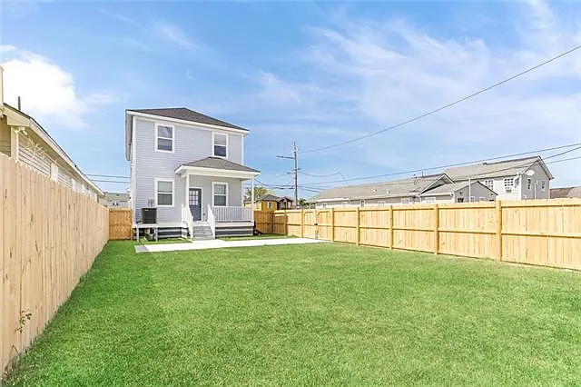 1843 Piety St — Photo 13