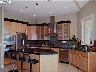 2nd image of 722 NE 302nd Ave