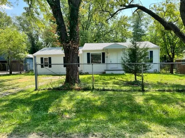 512 Ardmore Dr, Belleville, IL 62223