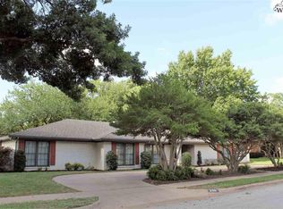 2401 Essex Dr, Wichita Falls, TX 76308