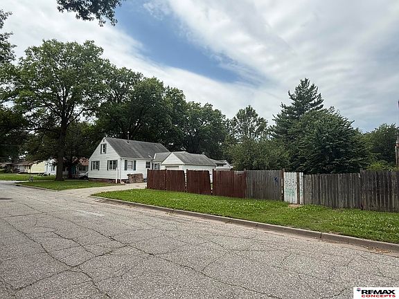5th image of 4146 Y St
