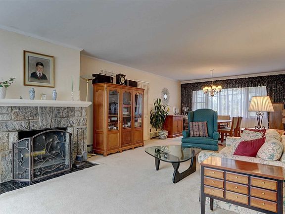 3rd image of 27 Linden St