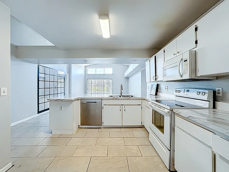 1603 Storington Ave — Photo 10