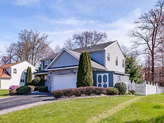 3rd image of 217 Pennford Pl