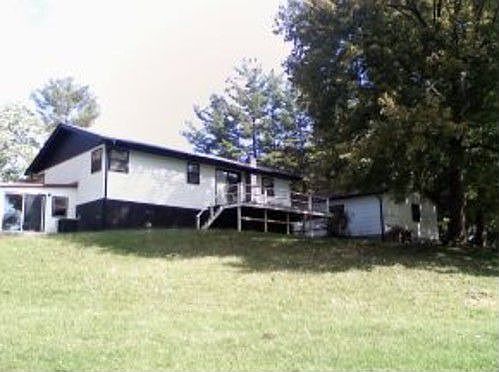 5th image of 111 Woodland Cir