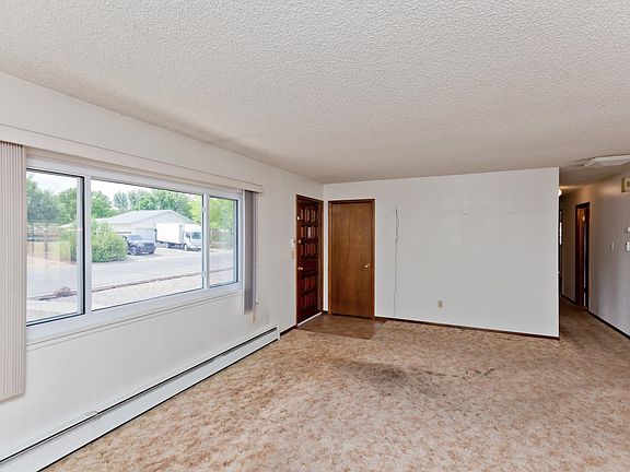3rd image of 560 Eastbrook St
