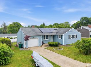 10 Miller Avenue, Waterford, CT 06375