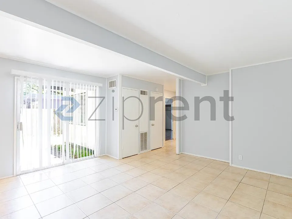 709 Adeline Pl
